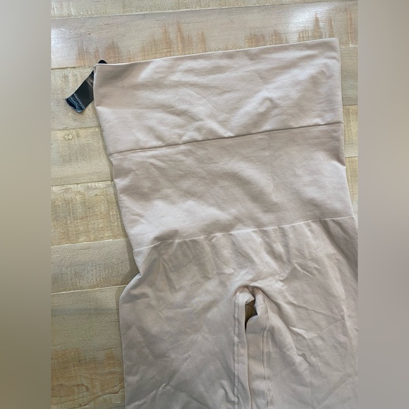 NOUVELLE Seamless Shapewear Hi Waist thigh Shaper - Picture 3 of 7